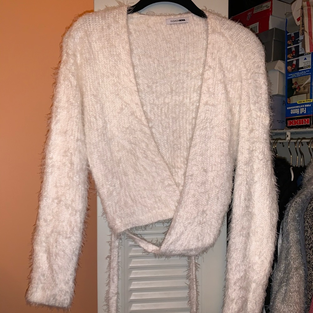 Tie up sweater